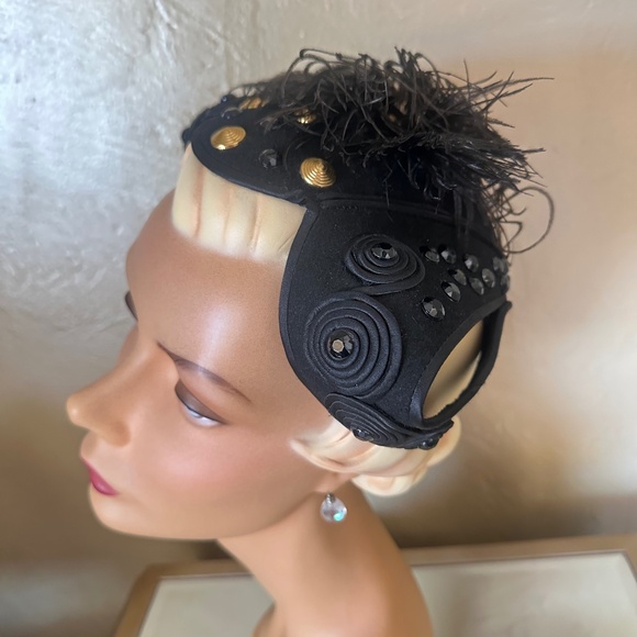 INVENTIVE 1940\'S BLACK FELT CAP WITH GOLD STUDS, BEADS & SATIN BAND TRIM main image 8